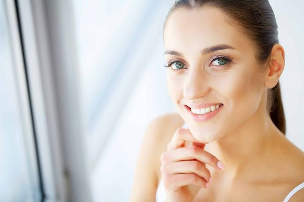 Comment une clinique dentaire peut-elle transformer votre sourire ?