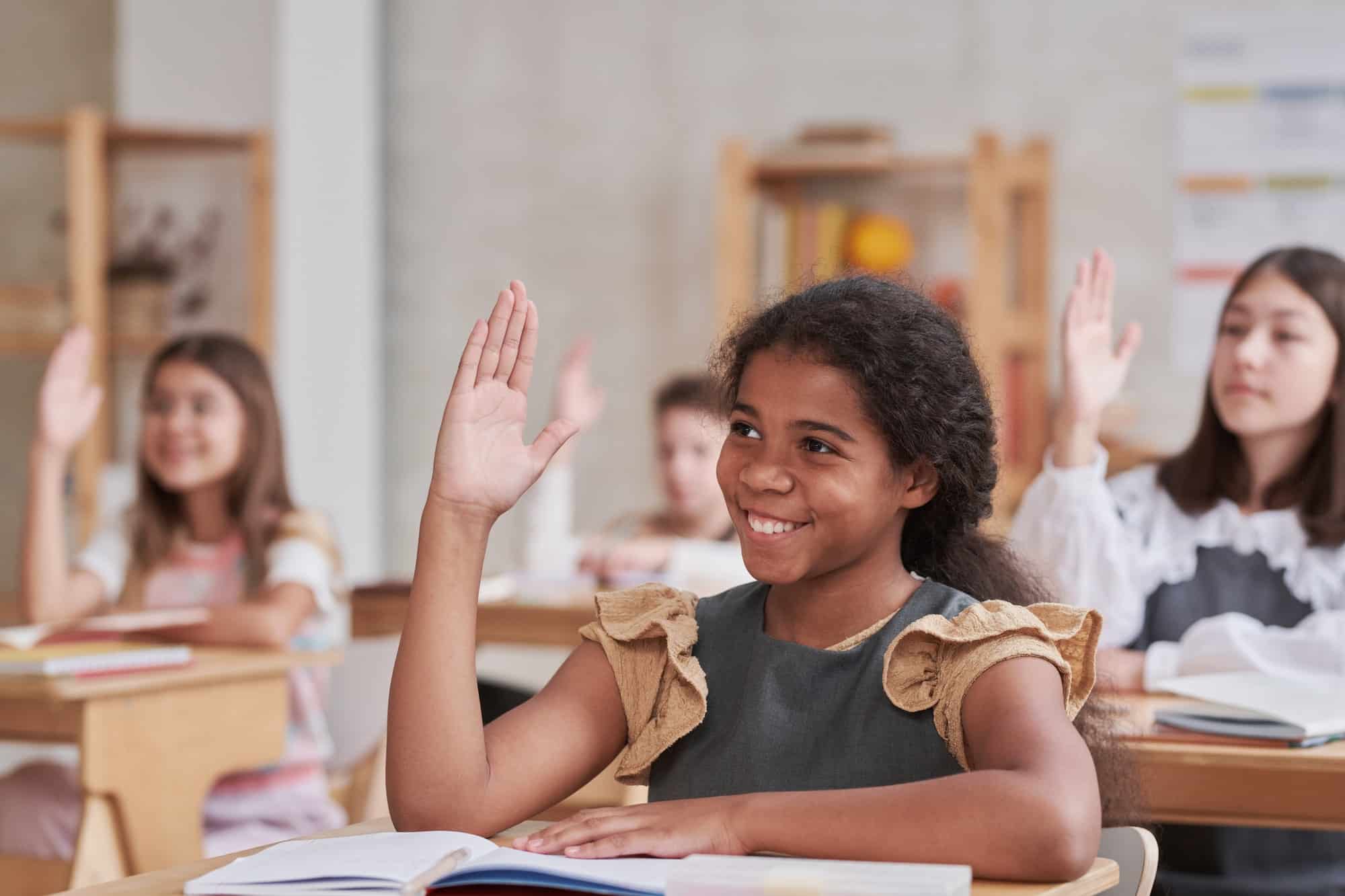 Programmes de sensibilisation à l’addiction dans les écoles.